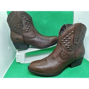 Born Jin Brown Textured western ankle leather cowboy boot style # W61993 Size 9